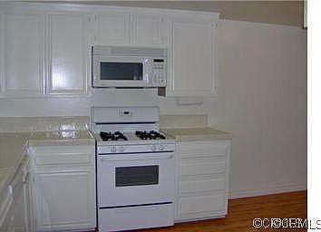 3rd image of 22 Lucille St Unit 5