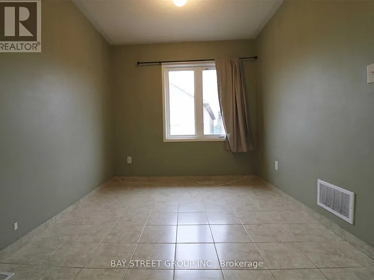 46 Balsam St — Photo 7