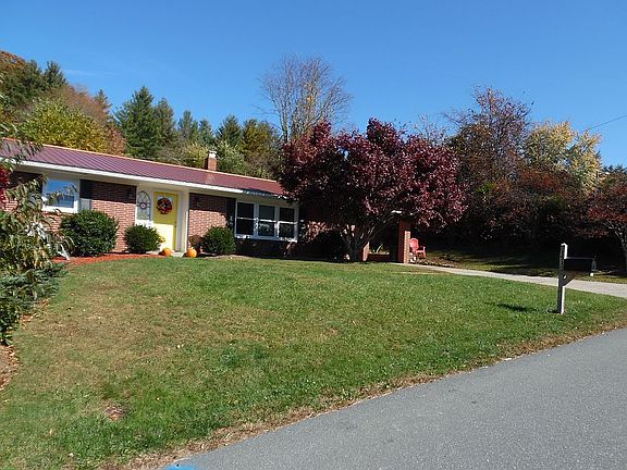 4th image of 153 Wey St