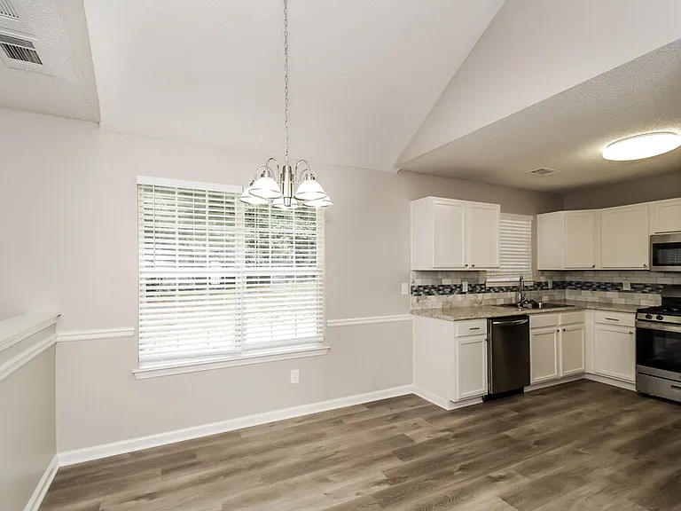 202 Goldleaf Dr — Photo 7
