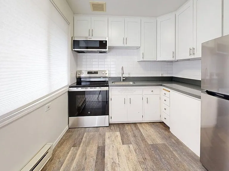 Pacific Place Apartments — Photo 93