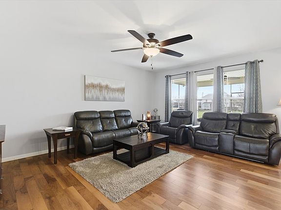 5th image of 1457 Spalding Ave