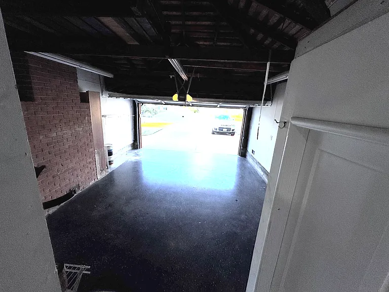 3600 Ardmore Rd — Photo 22