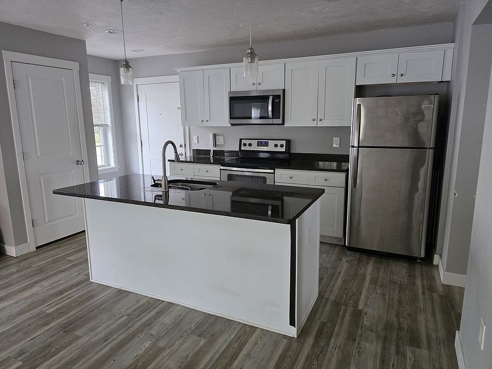 2nd image of 75 Merriam Ave APT 1