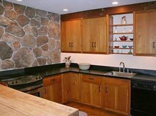 29 Birch Rd, Deerfield, NH 03037