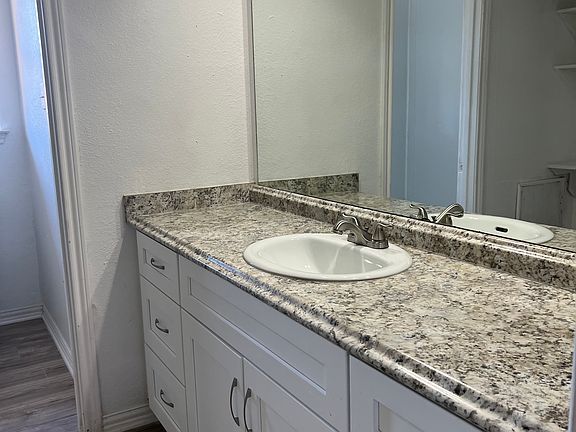 5th image of 5722 Trail Crest Dr