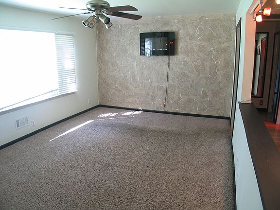 2nd image of 3327 N Ellen Dr