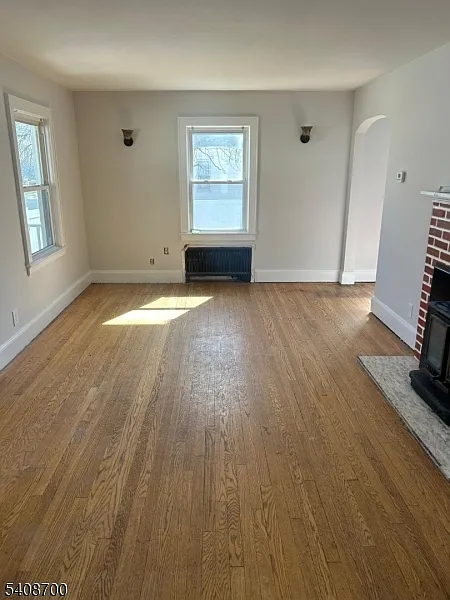 4 bed, 2.0 bath, $3,200 — Photo 3