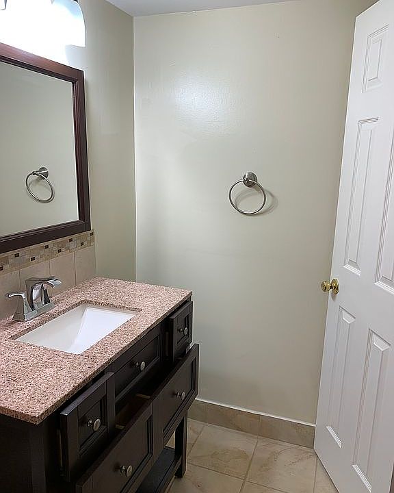 1st image of 5039 Americana Dr
