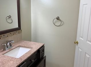 5039 Americana Dr, Annandale, VA 22003