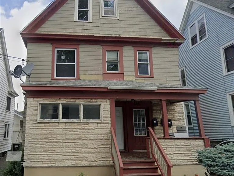 113 E Brighton Ave — Photo 1