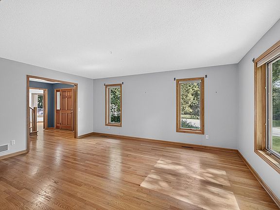 4th image of 4840 Sparrow Rd