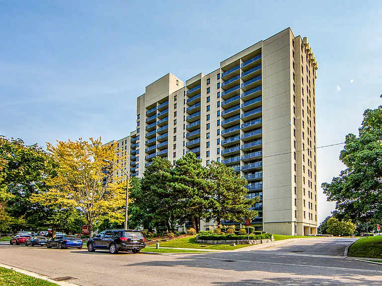 25 Parkway Forest Dr — Photo 14