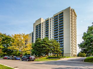 25 Parkway Forest Dr, Toronto, ON M2J 1L4