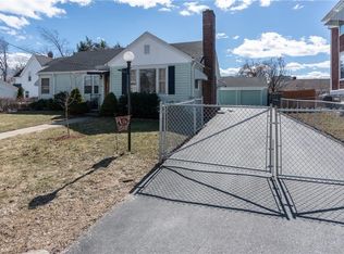 10 Wales St, Cranston, RI 02920