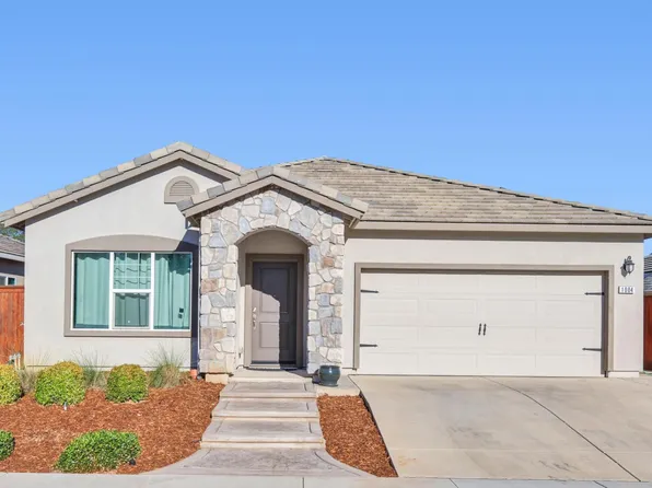 1004 Baywood Greens Dr, Ione, CA 95640