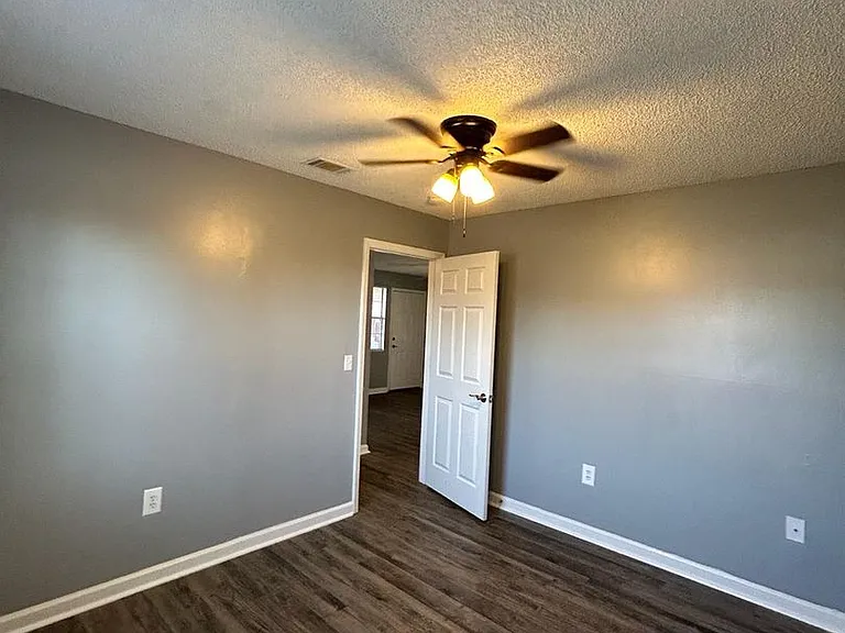Springlake Apartments — Photo 47