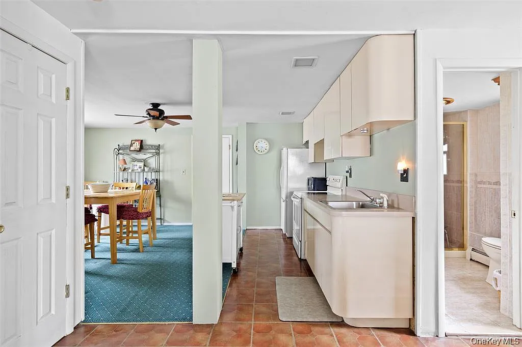 1 bed, 1.0 bath, 600 sqft, $2,400 — Photo 4