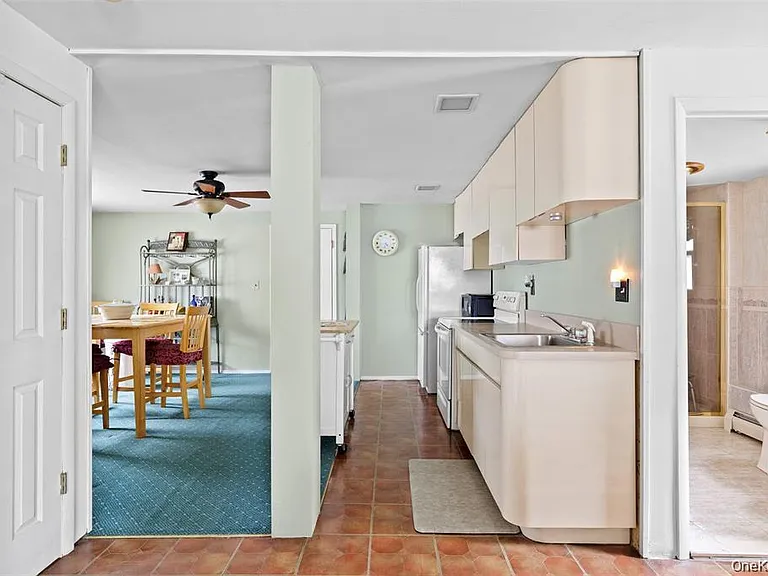 830 N Broome Ave — Photo 4