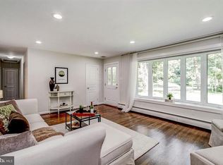 35 Bryan Ave, Malvern, PA 19355