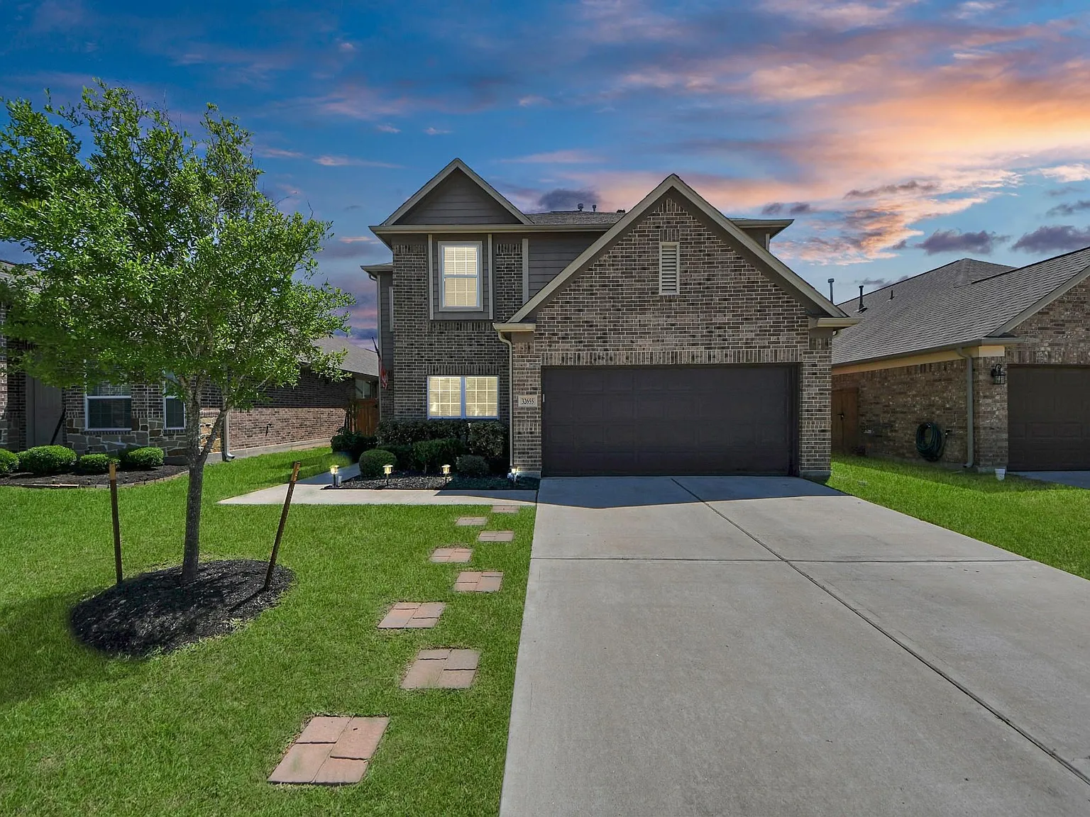 5 bed, 2.5 bath, 2719 sqft, $3,350 — Photo 3