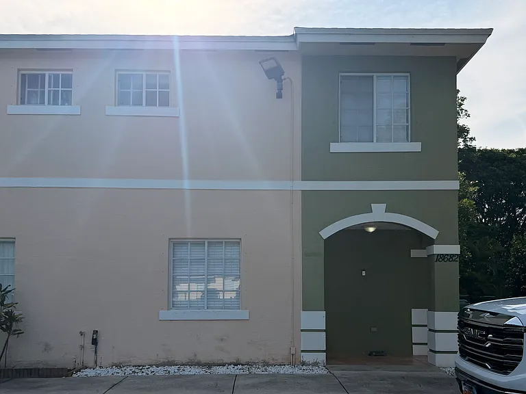 18682 SW 100th Ave #18682 — Photo 4