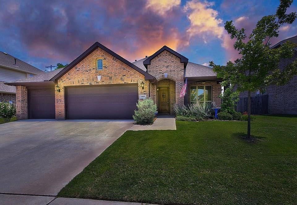 1st image of 1009 Freesia Dr
