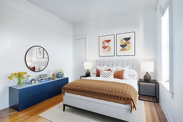 Sold by Brick&Mortar | media 2