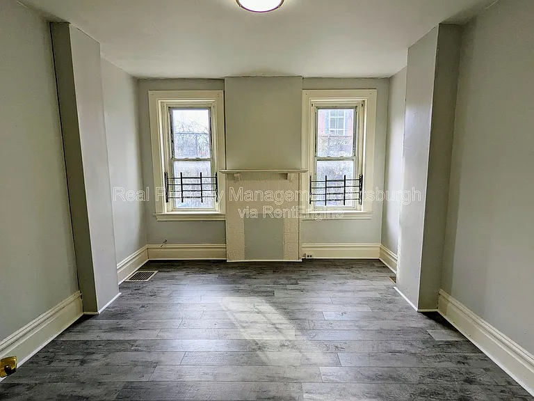 42 Van Braam St #2 — Photo 8
