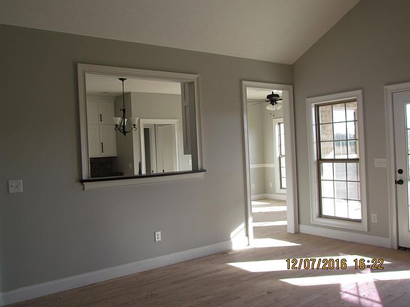 4th image of 120 Aberdeen Ave
