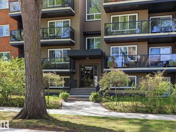 10003 87th Ave NW #301, Edmonton, AB T6E 2P1