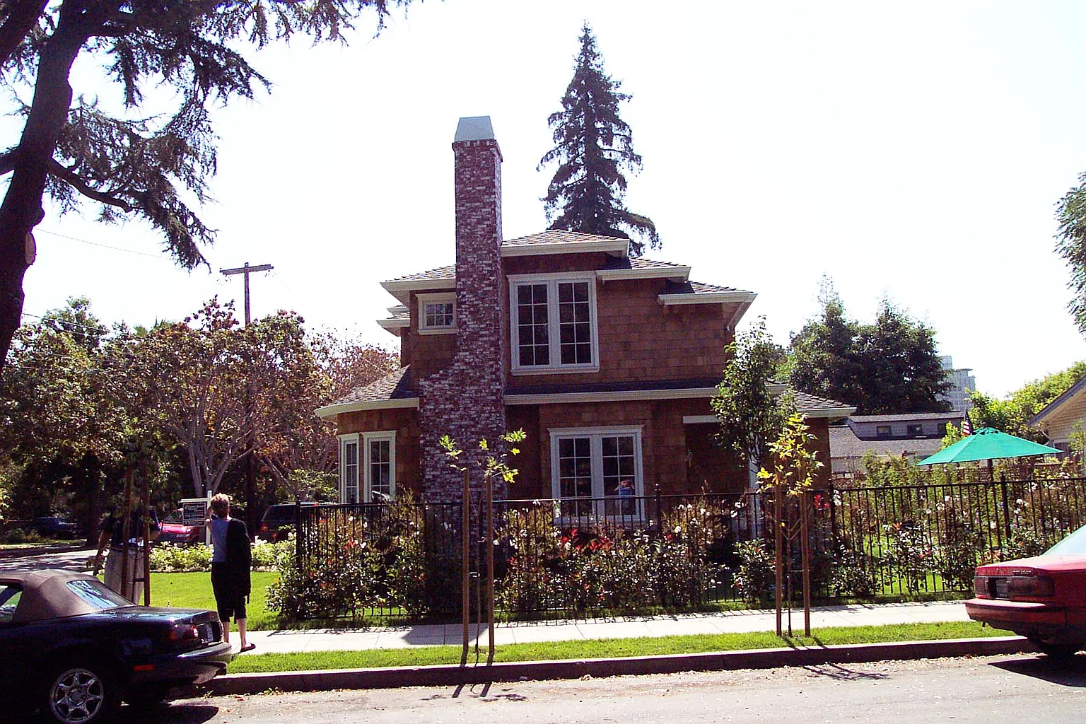 104 Byron St photo 1