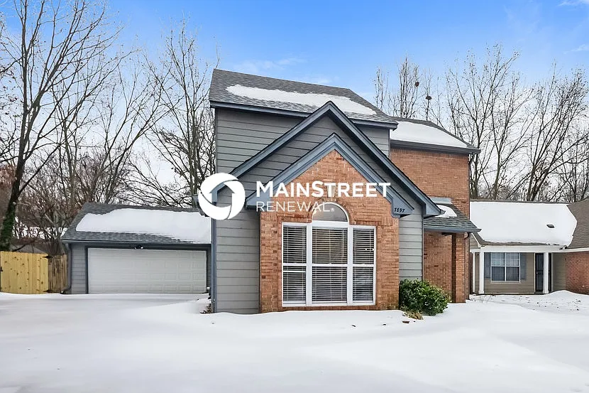 front view - 7897 Bentwood Cir
