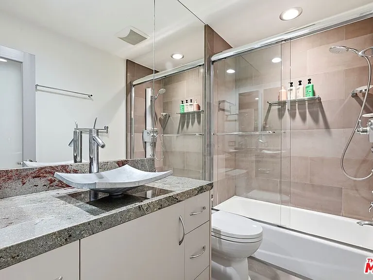 1033 Carol Dr #T16 — Photo 16