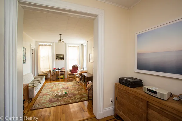 Rented by Garfield Realty  | media 16