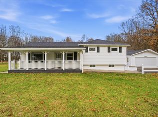 3489 Sample Rd, Hermitage, PA 16148