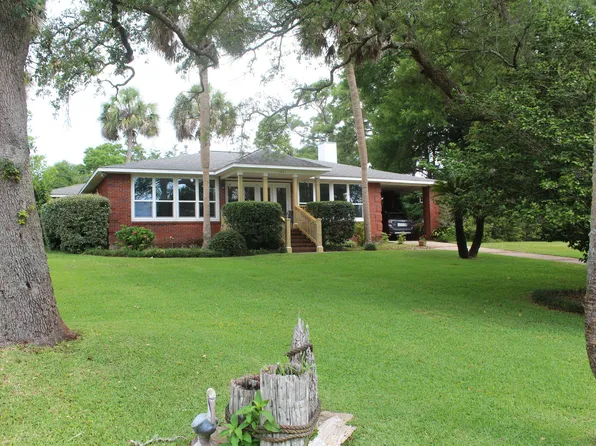 1183 Bayshore Dr, Valparaiso, FL 32580