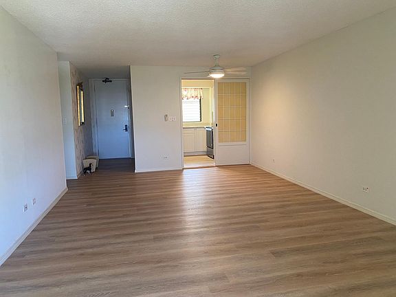 2nd image of 6770 Hawaii Kai Dr APT 1107
