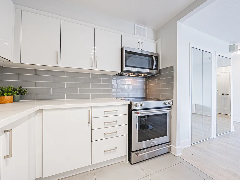 2160 Lakeshore Rd — Photo 33