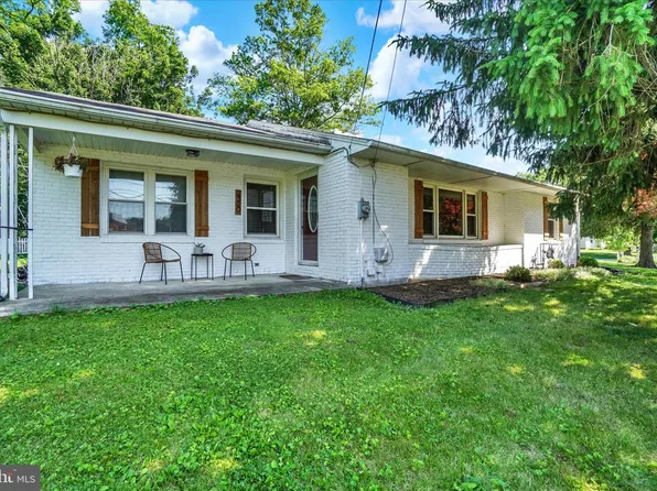 2320 Emig Mill Rd, Dover, PA 17315