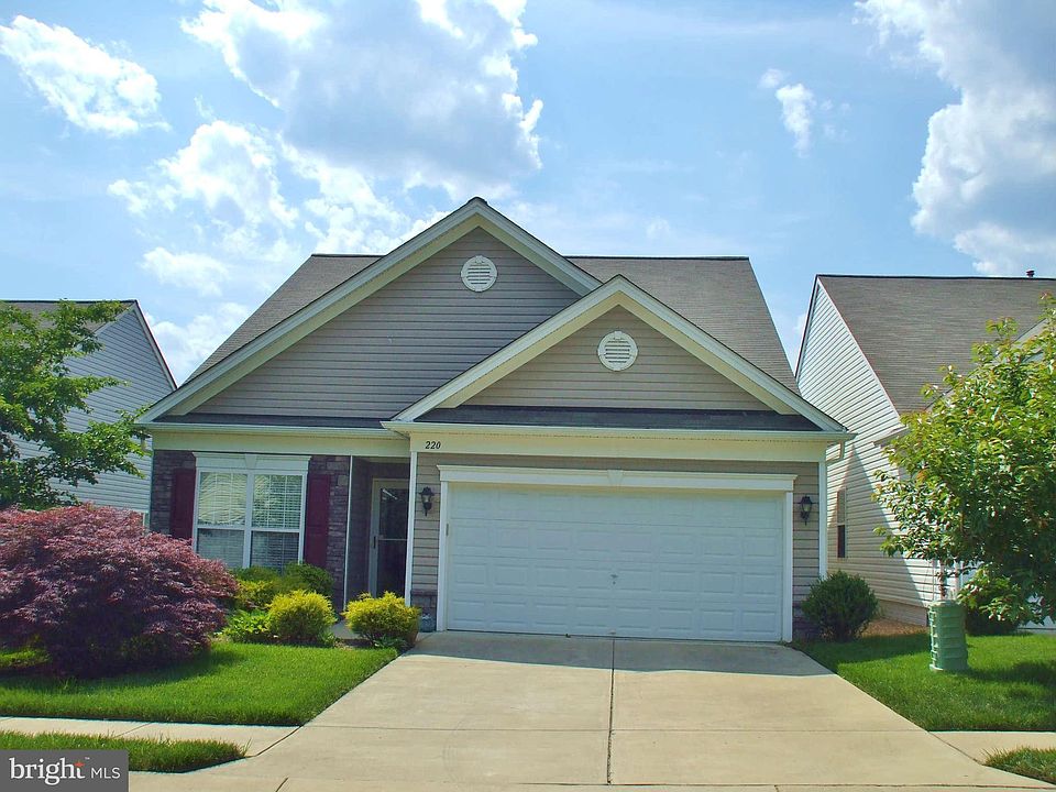 1st image of 220 Smithfield Way