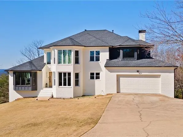 2949 Summitop Ct NE, Marietta, GA 30066