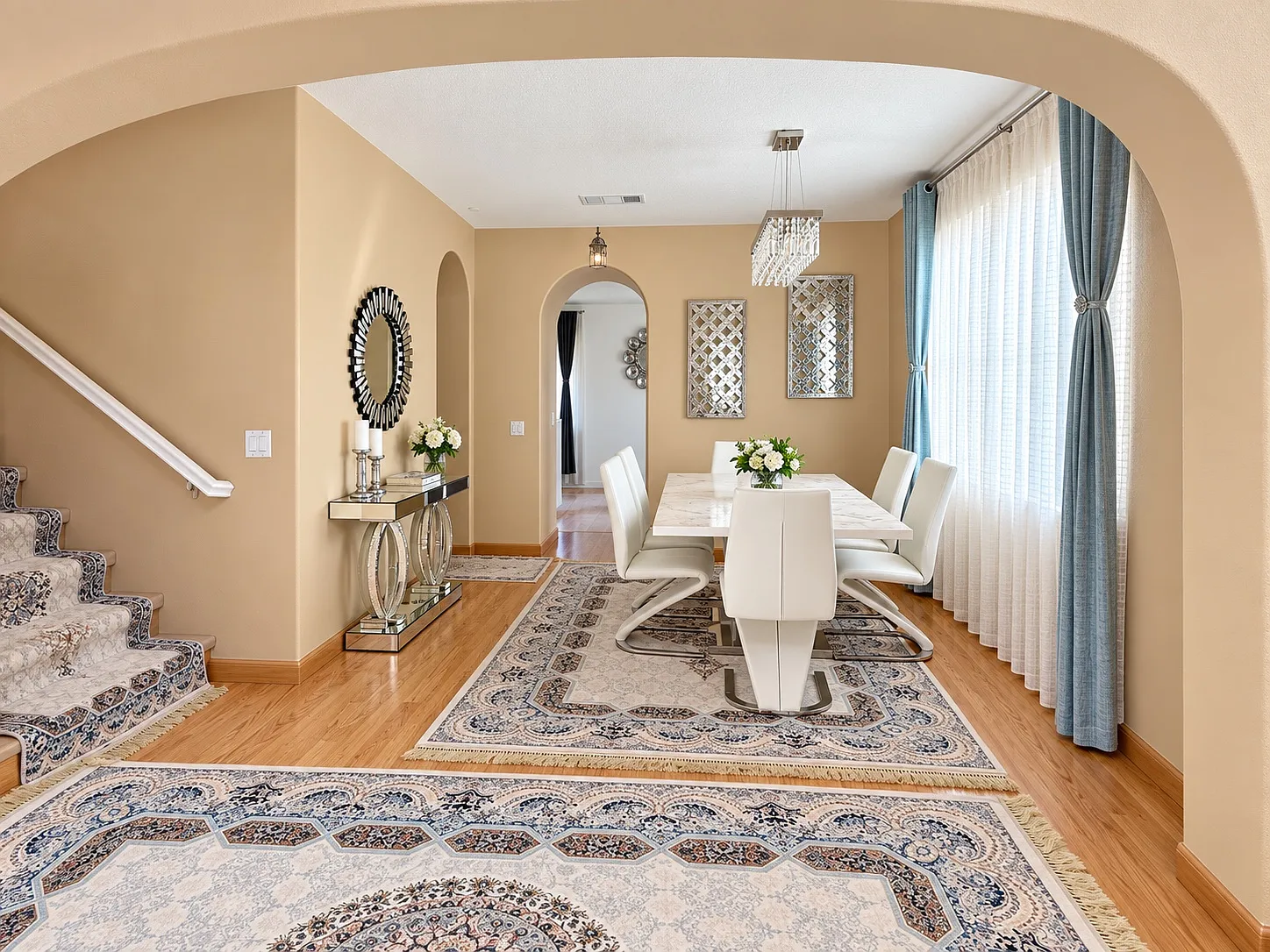 3 bed, 2.5 bath, 1975 sqft, $4,999 — Photo 2