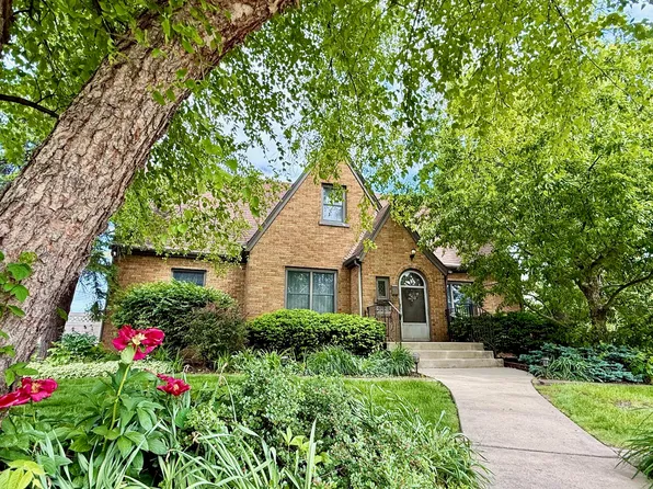 2205 Nondorf St, Dyer, IN 46311