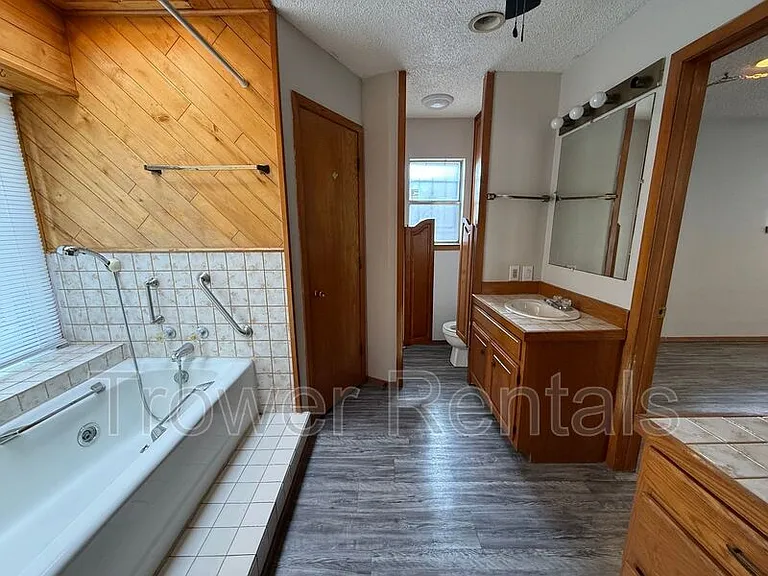 3728 Holley Ave — Photo 22