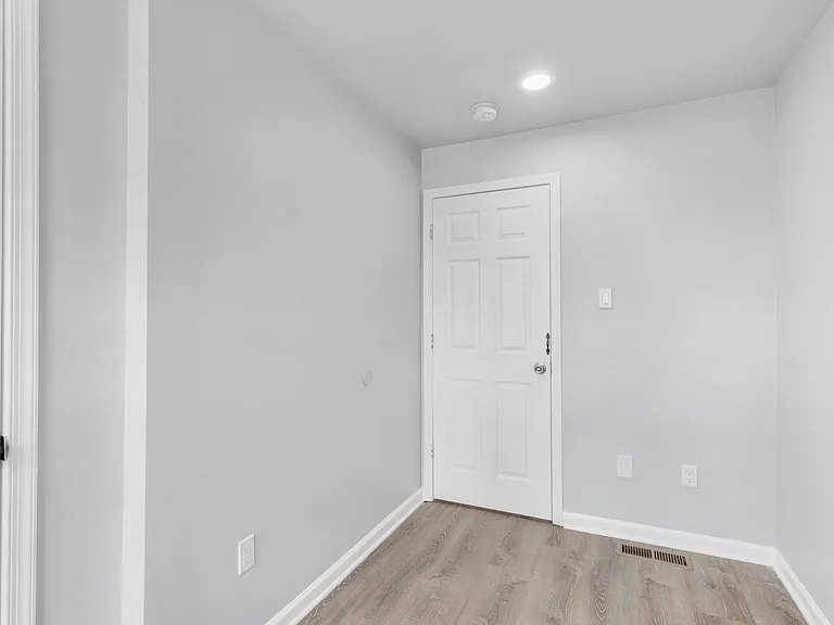 69 E Slocum St — Photo 14