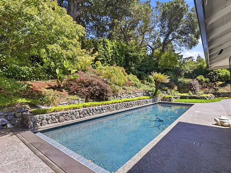 820 Eucalyptus Ave — Photo 62