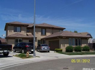 2801 Raceway Ct, Riverbank, CA 95367