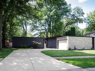 3407 50th St, Moline, IL 61265