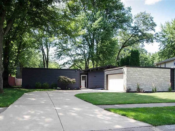 3407 50th St, Moline, IL 61265